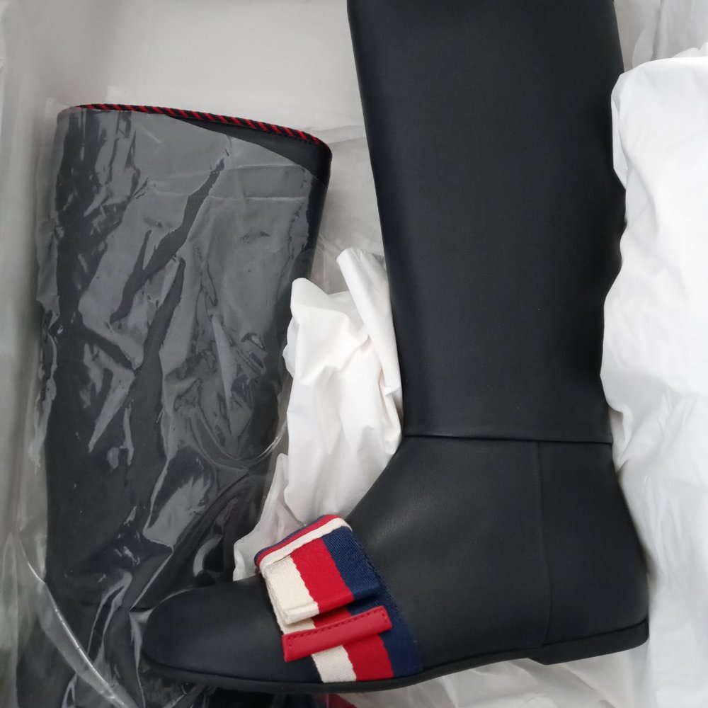 Girls GUCCI Boot NIB size 30